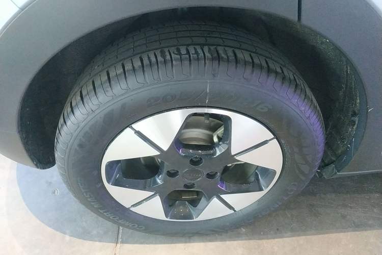 Used Geely Galaxy Geome 2025 UP 410km Exploration Edition Right Rear Wheel Hub