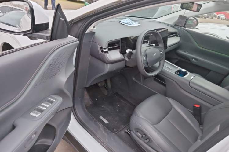 Used XPeng G6 2025 625 Long-Range Max Flagship Edition Driver Seat