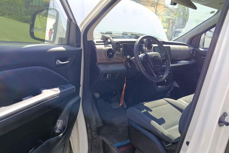 Used Ruichi EC75 2025 Ultra-Charging Version Pioneer II Type 50.1 kWh