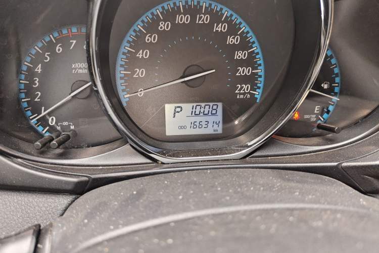 Used Toyota YARiS L Zhi Xiang 2017 1.5E CVT Dynamic Edition Odometer Close Up