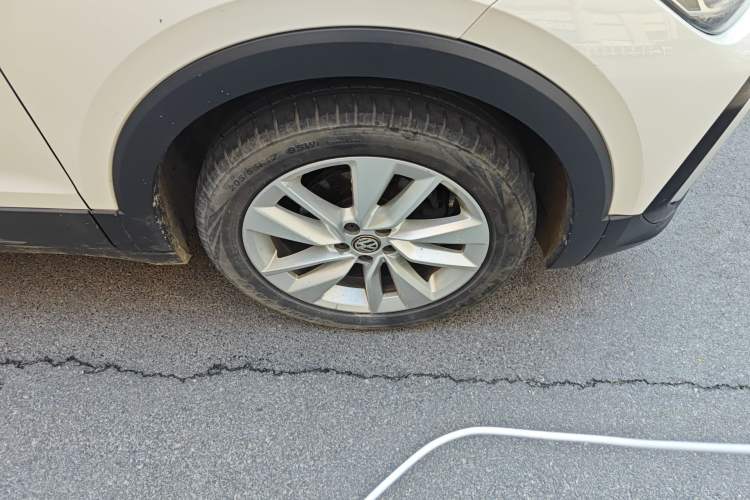 Used Volkswagen T-Cross 2019 1.5L Automatic Comfort Edition Right Front Wheel Hub