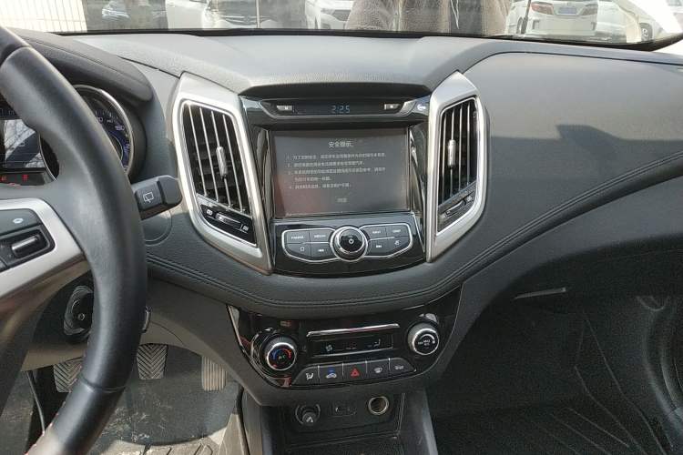 Used CHANGAN Eado 2015 1.6L Manual Junku Model China V Standard Audio And AC Panel