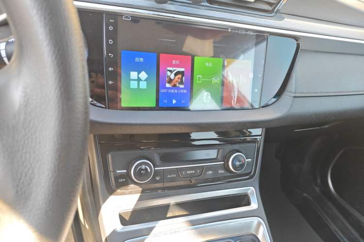 Used Geely Auto Emgrand New Energy 2018 EV450 Ambition Model Audio And AC Panel