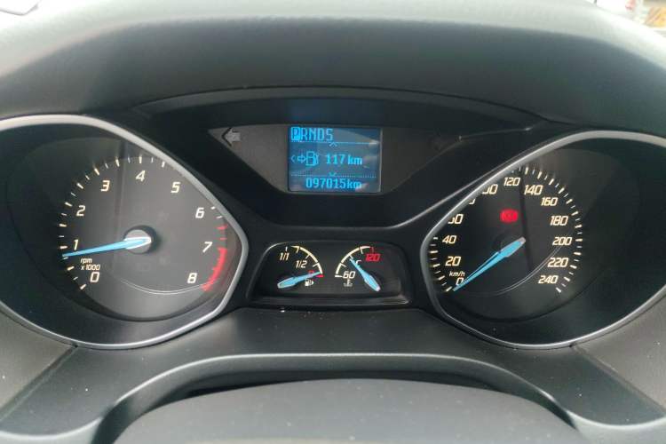 Used Ford Focus 2012 Sedan 1.6L Automatic Fashion Edition