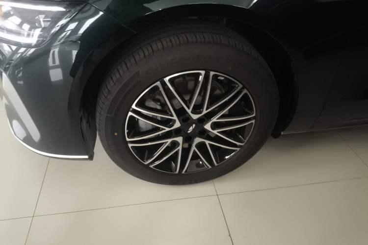 Used Chery Fulwin A9L 2025 Model, 260 Ultra-Long Range Luxury Edition Left Front Wheel Hub