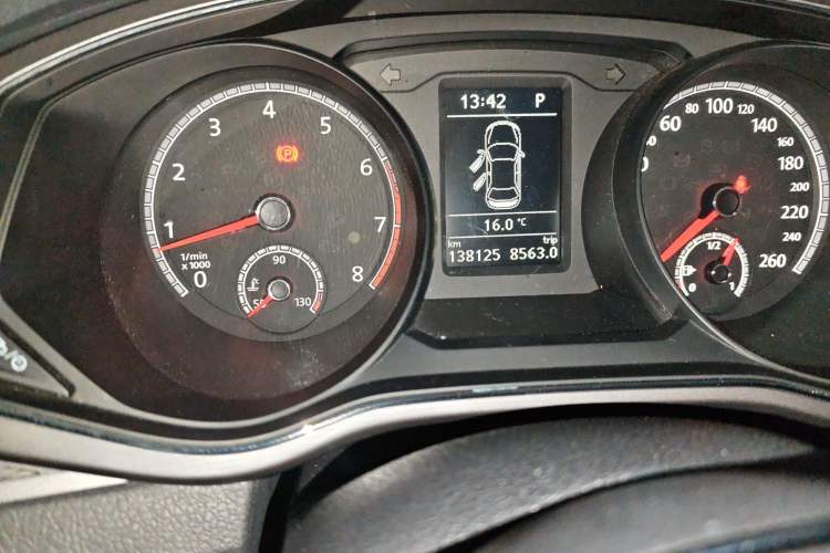 Used Volkswagen Passat 2017 280TSI DSG Luxury Edition Odometer Close Up