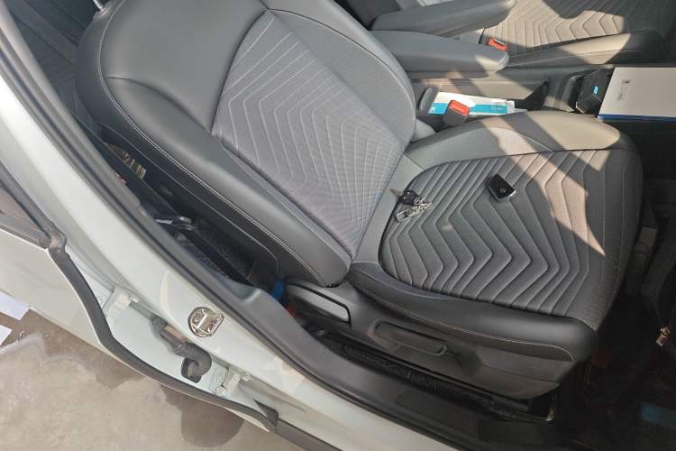 Used Volkswagen ID.3 2025 Smart Version Pure & Intelligent Enjoyment Edition Right Front Seat