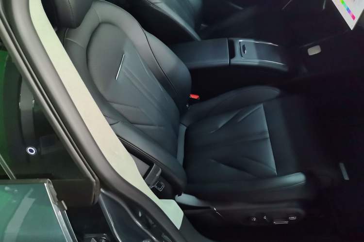 Used Zeekr 007 2025 Rear-Drive Intelligent Driving Version 75 kWh