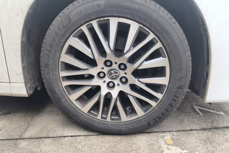 Used Toyota Alphard 2018 3.5L Prestige Edition Right Front Wheel Hub