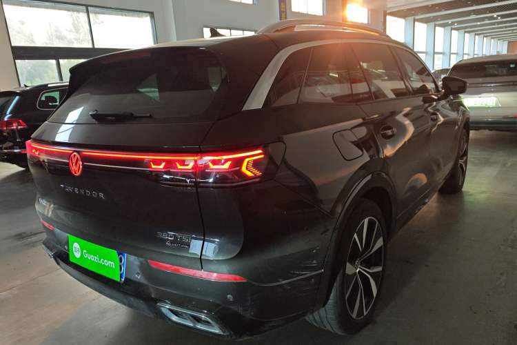 Used Volkswagen Tavendor 2023 380TSI All-Wheel Drive R-Line Journey Edition