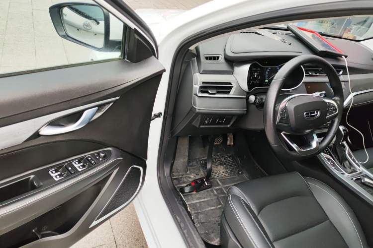 Used Geely Auto Emgrand 2021 UP 1.5L CVT Luxury Model Driver Seat