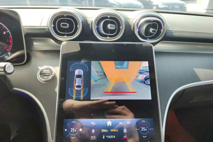 Used Mercedes-Benz C-Class 2024 Facelifted C-Class 260 L Night Edition Sports Version Audio And AC Panel