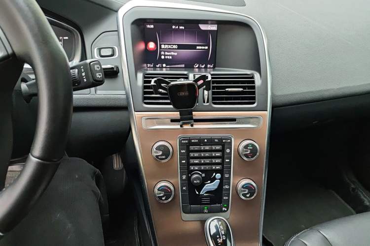 Used Volvo XC60 2017 T5 Smart Upgrade Edition
