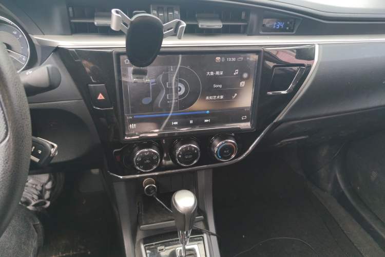 Used Toyota Corolla 2014 1.6L CVT GL Audio And AC Panel