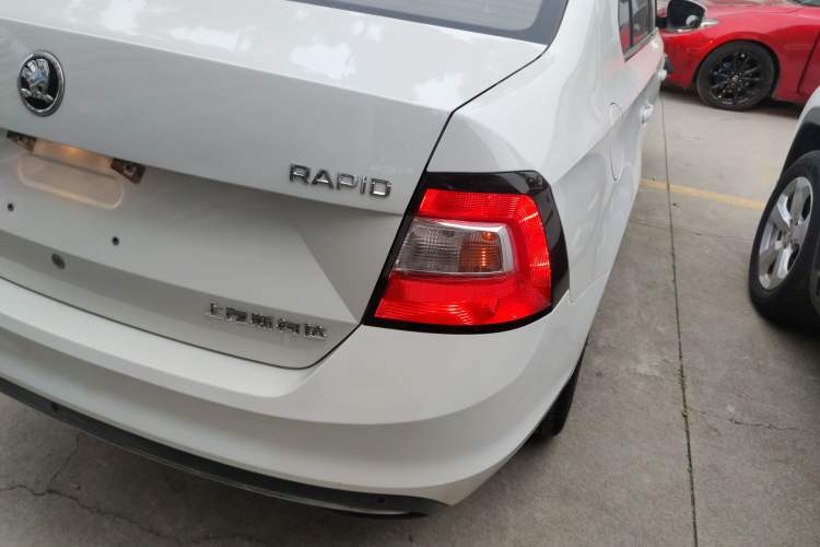 Used Skoda Rapid 2018 1.6L Manual Comfort Edition
