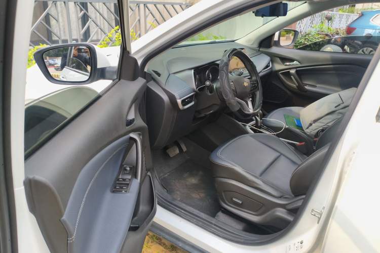 Used Chevrolet Trax 2021 325T Automatic Fun Edition China VI Standard
