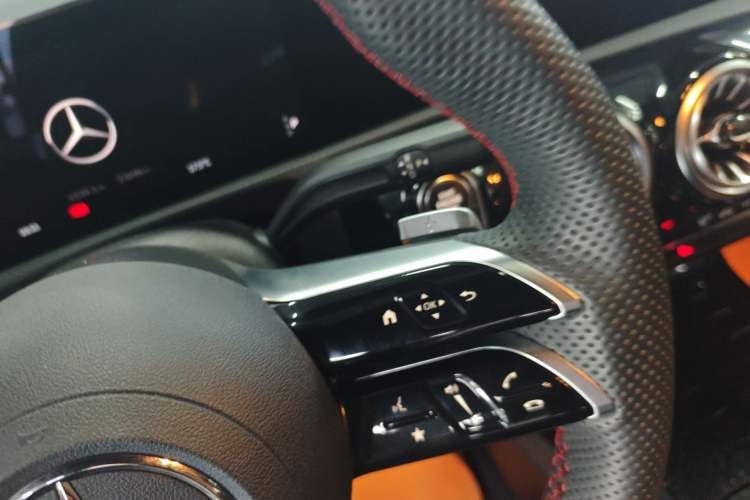 Used Mercedes-Benz A-Class 2023 A 200 L Fashion Model Gear Lever