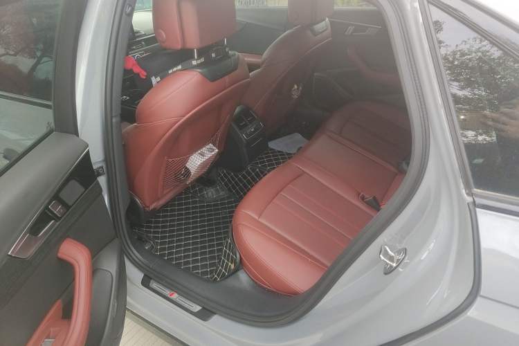 Used Audi A4L 2025 2 Million Units Enjoyment Version 40 TFSI Luxury Dynamic Edition Left Rear Seat