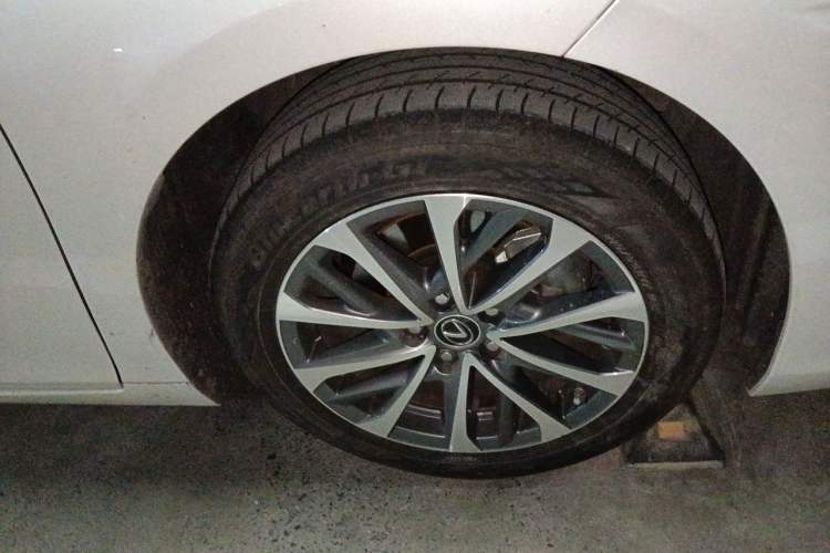 Used Lexus ES 2023 200 Excellence Edition