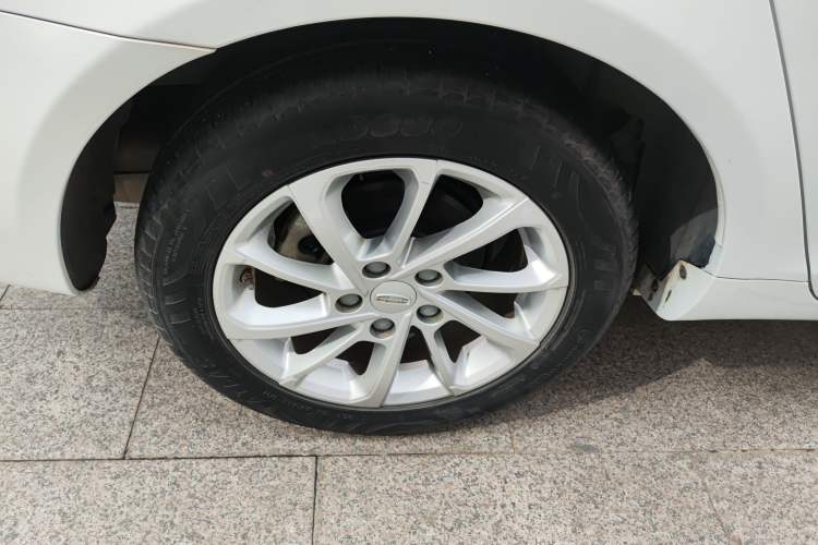 Used Geely Auto Emgrand 2021 UP 1.5L CVT Luxury Model Right Rear Wheel Hub