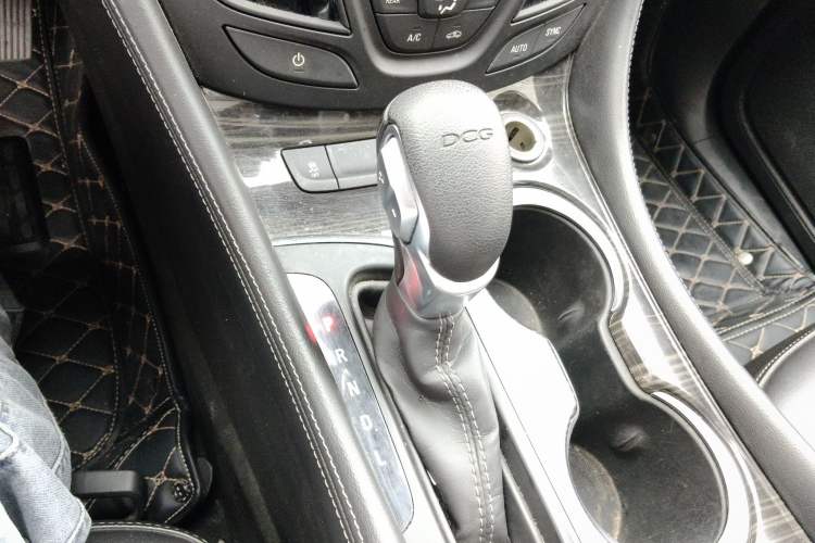 Used Buick Envision 2021 532T Two-Wheel-Drive Leading Version Gear Lever