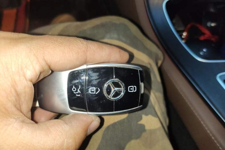 Used Mercedes-Benz E-Class 2016 E 200 L Sport Edition Vehicle Key