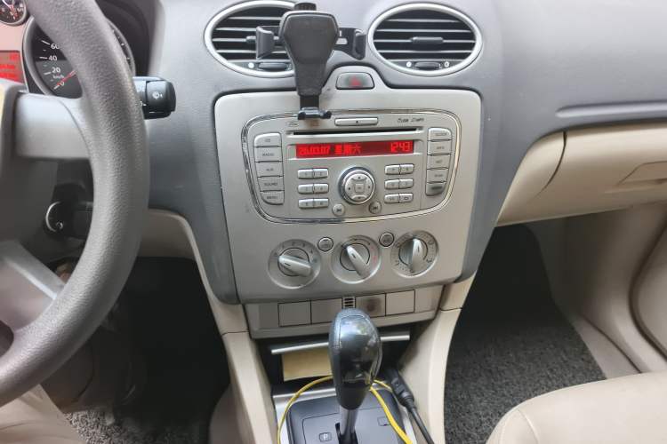 Used Ford Focus 2012 Sedan Classic 1.8L Automatic Fashion Edition