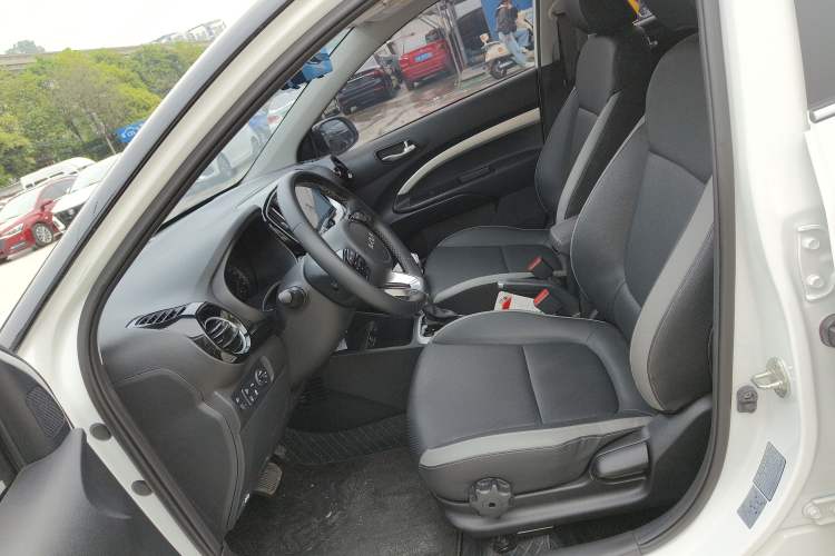 Used Kia kx1 Stonic 2021 1.4L CVT Sunroof Model
