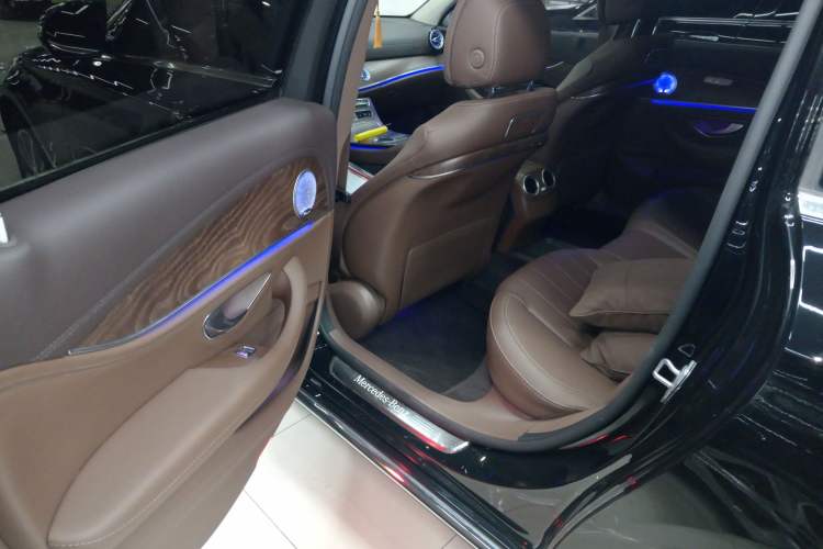 Used Mercedes-Benz E-Class 2019 E 200 L
