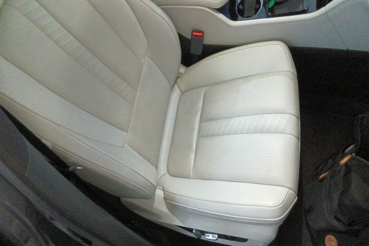 Used Li Auto ONE 2020 Extended-Range 6-Seater Version Right Front Seat