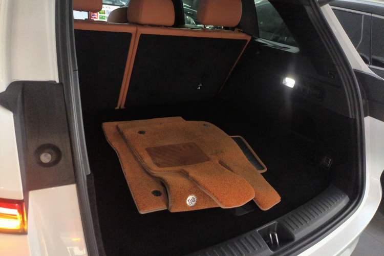 Used Li Auto L6 2024 Pro Model Trunk