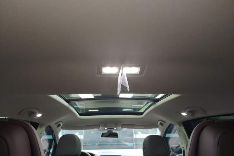 Used Volkswagen Viloran 2024 380TSI Premium Edition Headliner