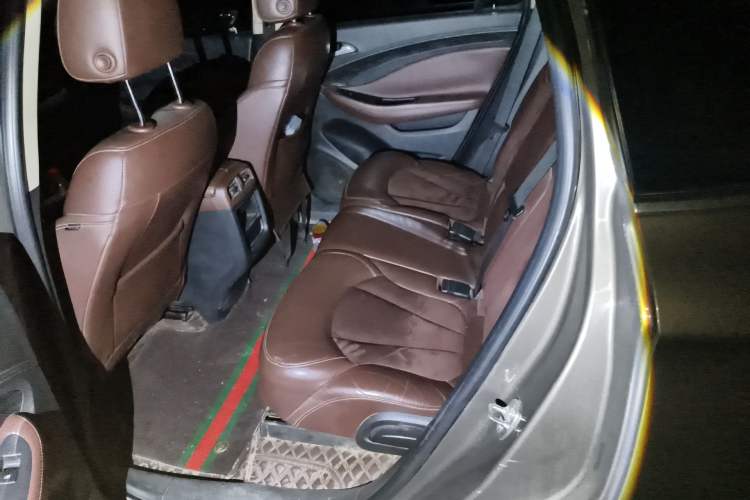 Used Buick Envision 2016 28T Four-Wheel Drive Elite Version Left Rear Seat