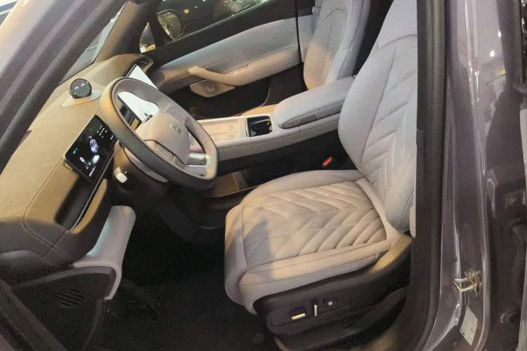 Used Nio EC6 2025 75 kWh Left Front Seat