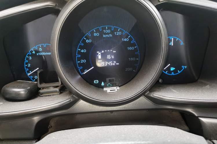 Used CHANGAN OSHAN CX70 2018 Revised Version 1.6L Manual Prestige Edition