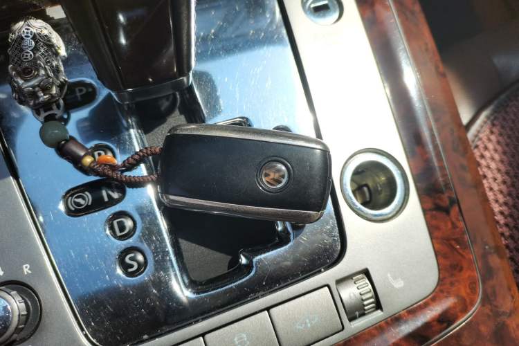 Used Volkswagen Phaeton 2012 3.0L Executive Version Vehicle Key