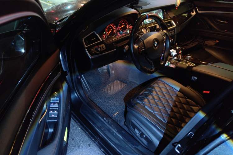 Used BMW 5 Series 2013 525Li Leading Model
