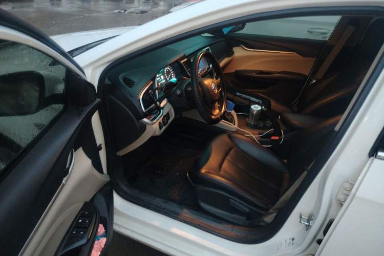 Used Buick GT 2017 15N Automatic Elite Version Driver Seat