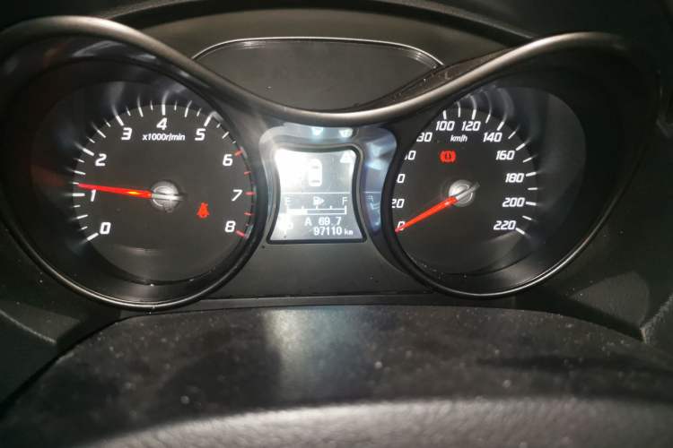 Used Haima S5 2015 1.5T CVT Luxury Model Odometer Close Up