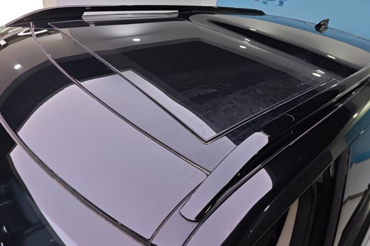 Used Land Rover Discovery 2023 Restyled 360 PS R-Dynamic SE
