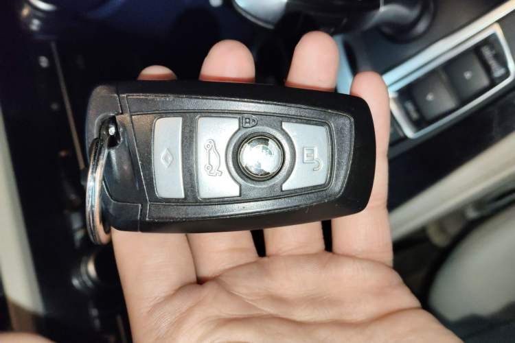 Used BMW 5 Series 2013 525Li Luxury Model Vehicle Key