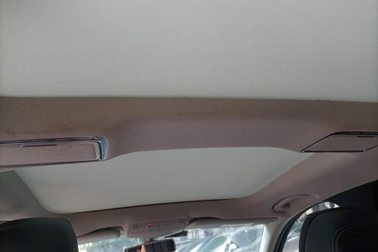 Used Mercedes-Benz E-Class 2016 E 200 L Sport Edition Headliner