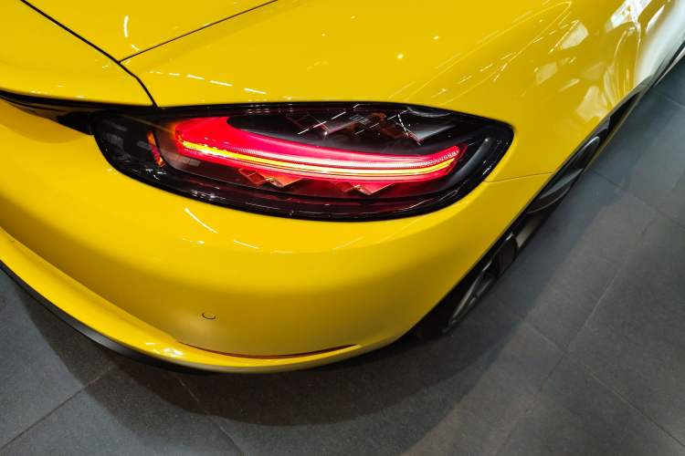 Used Porsche 718 2022 Boxster 2.0T Exterior 3