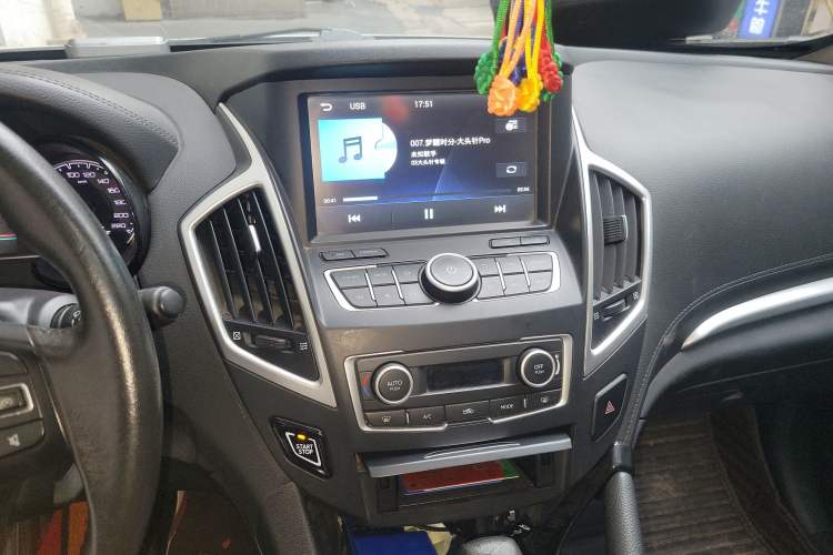 Used Dongfeng Aeolus AX7 2016 2.0L Automatic Zhiyi Trim