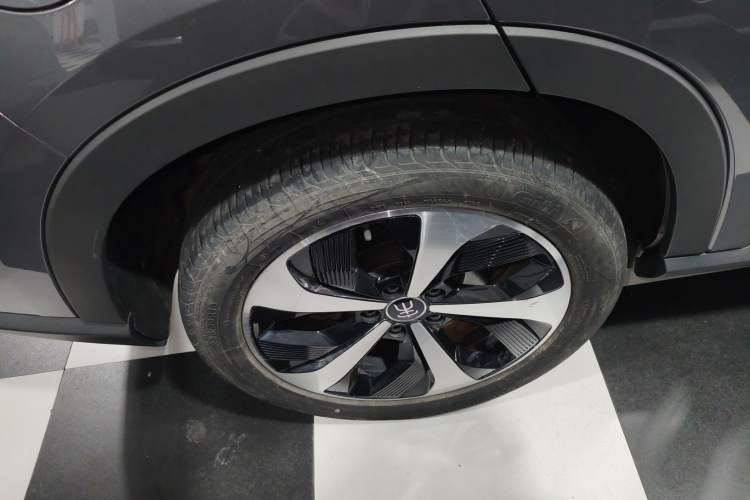 Used BYD Song PLUS New Energy 2021 DM-i 100KM Four-Wheel Drive Flagship PLUS Exterior 5