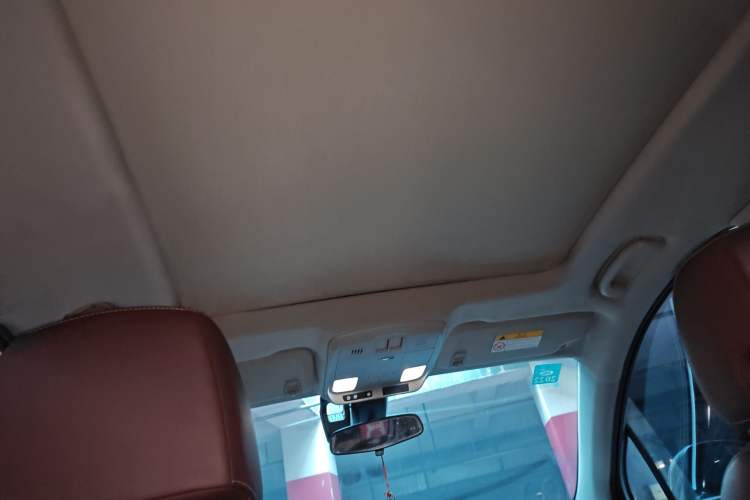 Used Buick Envision 2014 28T Four-Wheel Drive Elite Model Headliner