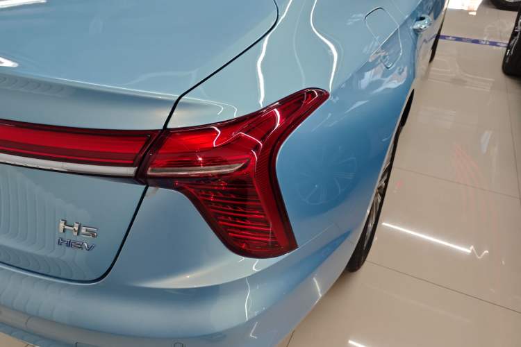 Used Hongqi H5 2023 1.5T HEV Smart Connect Flagship Edition