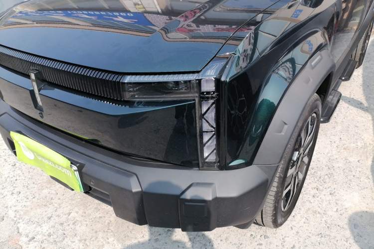 Used iCAR 03 2024 501km Two-Wheel Drive Long-Range Yuechao Edition Left Front Headlight