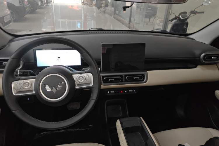 Used Wuling Bingo PLUS 2024 510 km Range 5-Seater Version Gear Lever