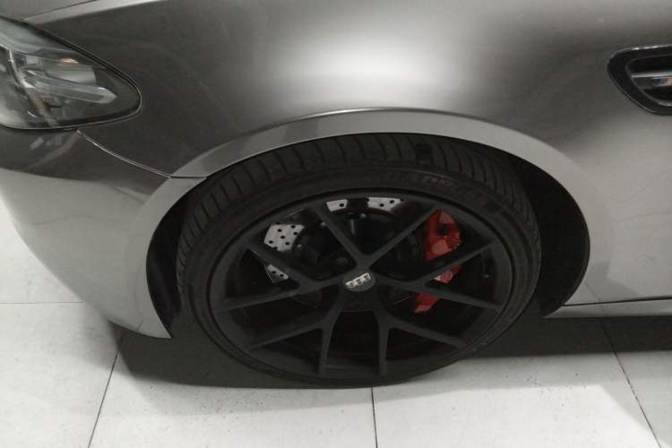 Used BMW 5 Series 2014 525Li Leading Model Exterior 3